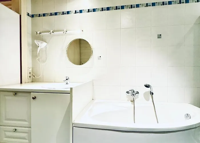 Apartment Comfortable Private In 4br Near Fac Platz *